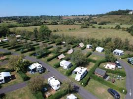Camping Onlycamp Sous les Pommiers, Hotel in Trévières