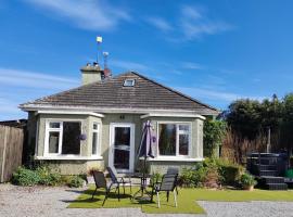 Hidden Hearts Self Catering Accommodation & Hottub, hótel í Roscrea