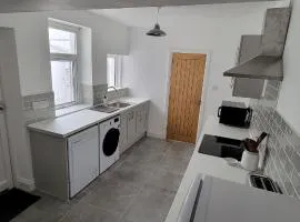 Double rooms in Queen Street, Treforest - Hosted by Naviho