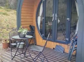 Squirrels Wood Lodge, nr Glencoe, dog friendly