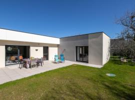 Holiday Home Keryanne by Interhome, hotel en Plomelin