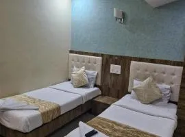 Hotel Crystal Park Near NESCO Exhibition Center