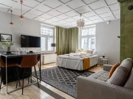 Unique Renovated Studio with Perfect Location