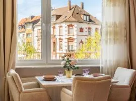 Stilvolles City-Apartment mit Balkon & Parkplatz, Nähe Frankfurt