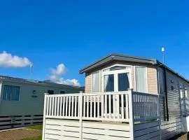 2 Bed-Sleeps 6-Patio-Parking-Pet Friendly
