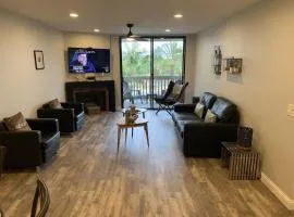 NEW NEW Gorgeous Condo on the beach
