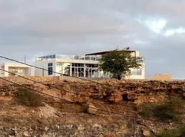 1Bed Luxury Penthouse with Beach Access , 360 Ocean Views , Delectable Meals Options, Laundry, High Speed Internet