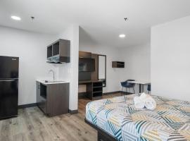 Southern Suites Pensacola Mobile, hotel in Pensacola