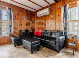 Beach Cabin #5, hotel en Lake Ozark