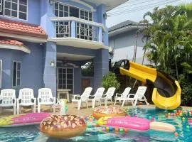 Sunshine Cozy Pool Villa