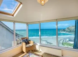 Gulls Roost - Pet Friendly Self Catering Holiday Cottage Portreath, Cornwall