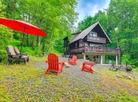 Pet-Friendly Home with Deck 4 Mi to Jay Peak Resort