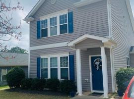 Debbies Cozy Homestay, hotel v destinaci Raleigh