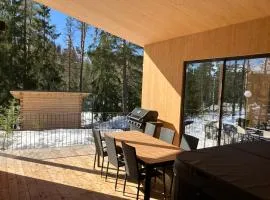 Havu Resort Laajavuori - Luksushuvila keskellä suomalaista metsää, Jyväskylä