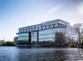 Genting Hotel & Spa at Resorts World Birmingham、にあるバーミンガム国際空港 - BHXの周辺ホテル