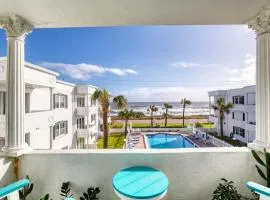 Oceanfront Elysium with a pool