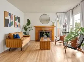 Vintage Vibes Near Airport Games Sleeps 8