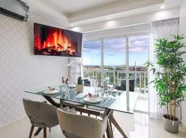 Cozy City Center 2BD Condo,
