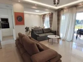 NYC Loutraki Villa