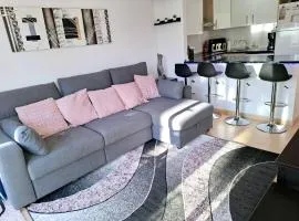 Casa Laurena, 1067, Jardin 10