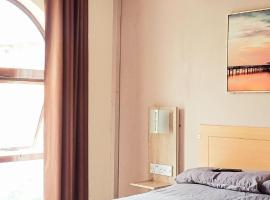 THE FORTWELL BOARDING HOUSE, hotell sihtkohas Letterkenny
