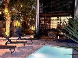 Modern Villa Close to Beach, Hotel in Tarnos