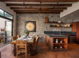 Casona del Buen Huerto, Modern 2BR Home in Queretaro
