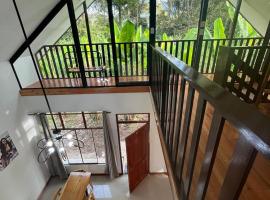 Albano Casa en bosque de conservación privado, chalupa v destinaci Oxapampa