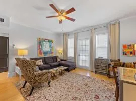 Chic 1 BR Units Near Dilworth