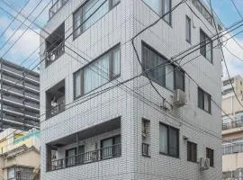 Perfect for Families and Groups Spacious 197m2 Home with 8 Bedrooms 3 Bathrooms Sleeps 15 in Ryogoku with Parking and 3 Stations