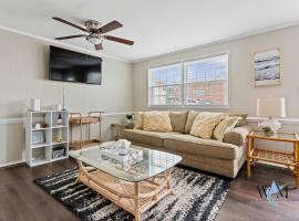 Cozy 2nd Floor Bayside Condo, Steps to Pool & Beach!, hotel i Ocean City