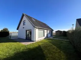 Holiday home near Wenduine centre with garden