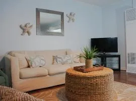 Luxurious ocean view condo in Midtown, 51st Street 2 bedrooms
