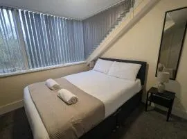 Three Bed Apartment 5 minutes from City Centre