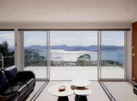 Modern Luxury & Sweeping Views in Sandy Bay
