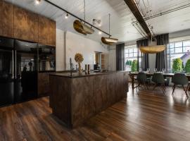 K&uuml;nni Villa, saun ja mullivann, hotel sa hidromasažnim kadama u gradu Viljandi