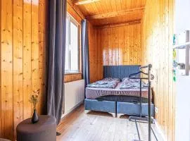 Cozy Central 11BR shared Stay with Garden Access & Terrace