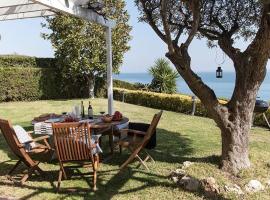 Exclusive Mediterranean Panorama in Sant Pol de Mar, hotel in San Pol de Mar
