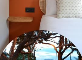 브나스크에 위치한 호텔 Hôtel La Garrigue & Bar Le Perchoir