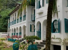 JungleRiverHouse & JungleRiverResort
