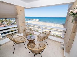 Lazuli Beachfront Sea View Ap144, hotel em L&aacute;rnaca
