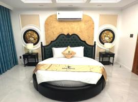 Love Luxury Hotel Bà Điểm, khách sạn ở TP. Hồ Chí Minh