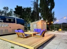 The Daydream Bus Hideaway by Sea N' Rent