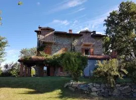 Cascina Vercellina con piscina