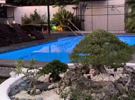 Parrot Resort Moalboal