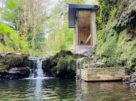 River Cottage Retreat Hideaway Sauna Sligo Leitrim, hotel cu piscine din Sligo