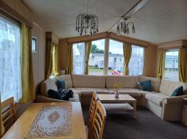 Cozy Caravan Retreat, công viên nghỉ dưỡng ở Saint Osyth