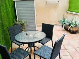 Apart con terraza en Florida E2