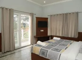 Voyager's Cottage - 05 Mins from Mall Road # Own Parking # Mountain View Rooms