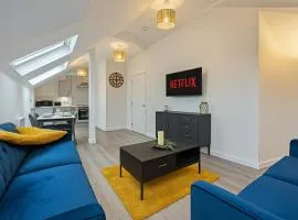 Unique 1 bed Penthouse in East Village, Belfast - Walk to City Centre, Roof Terrace